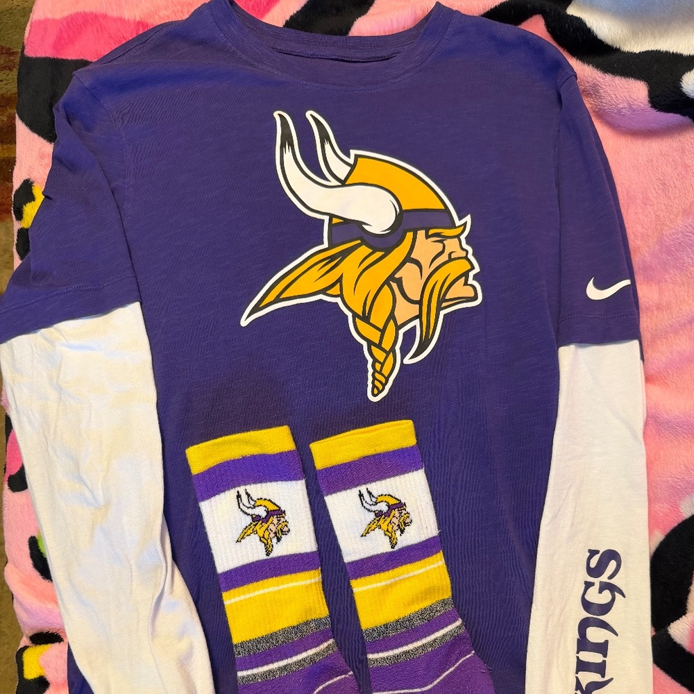 Vikings long sleeve and socks Size S